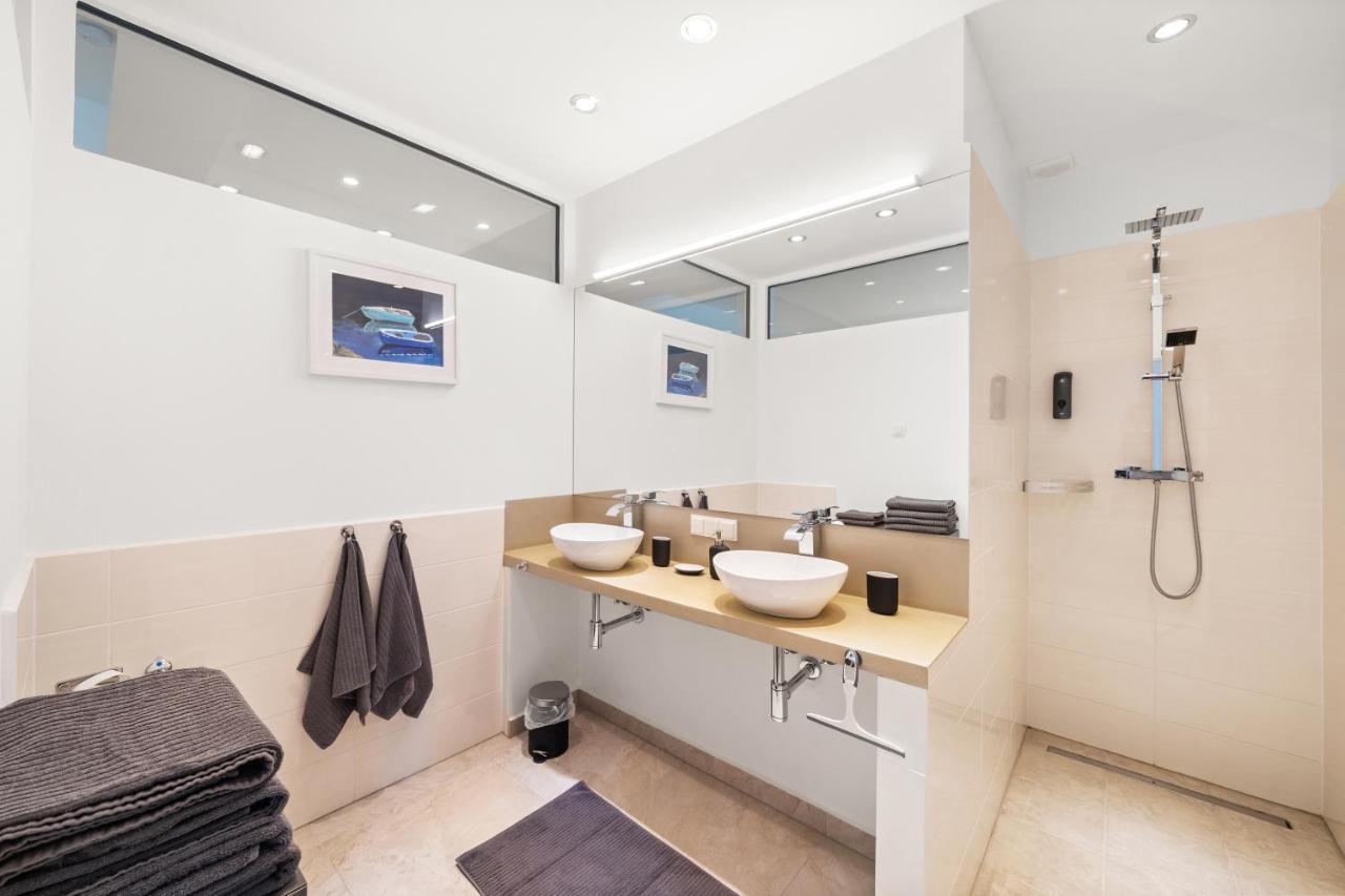 וינה Apartment Near Volksoper - Modern, Big, Central, Cosy מראה חיצוני תמונה