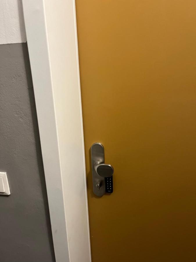 וינה Apartment Near Volksoper - Modern, Big, Central, Cosy מראה חיצוני תמונה